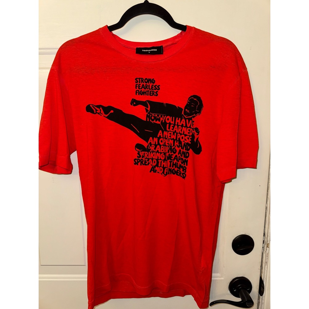 Dsquared2 Mens Red Strong Fearless Fighters Graphic T-Shirt S71GD0904 Size Small